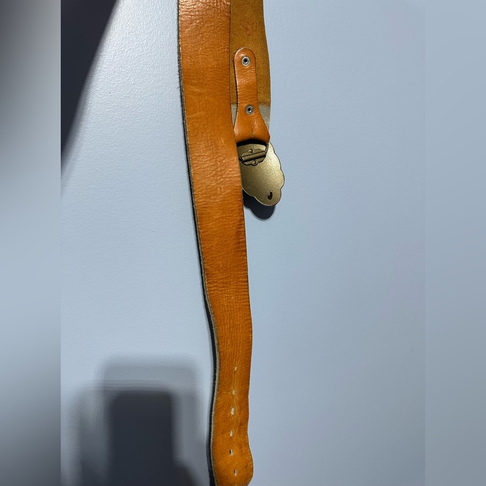 Vintage Style Brown Leather Belt with Ornate Buckle - Picture 6 of 9